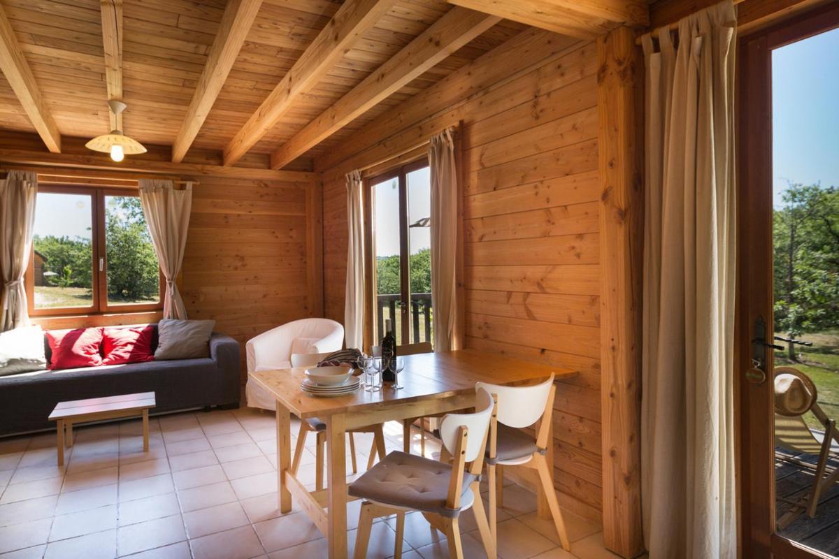 Le Bois De Faral Hotel Le Bastit Bagian luar foto
